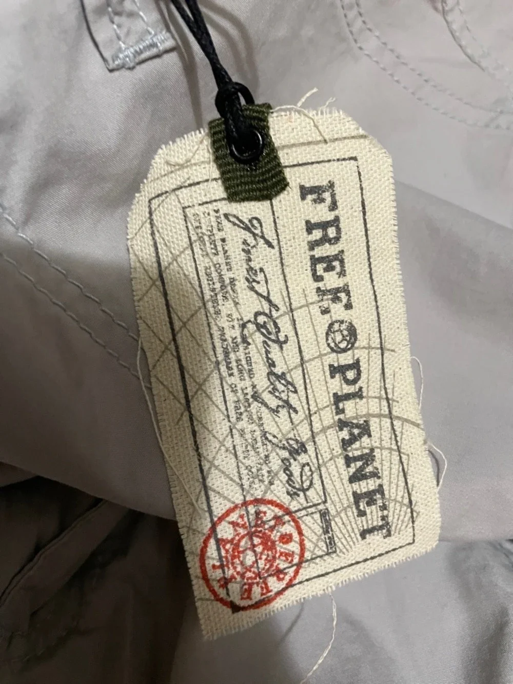 Free Planet Men’s Light Gray Cargo Shorts Sz 48